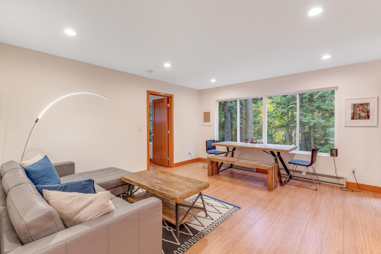 Mckinnis Hill Cabin Eastsound ภายนอก รูปภาพ